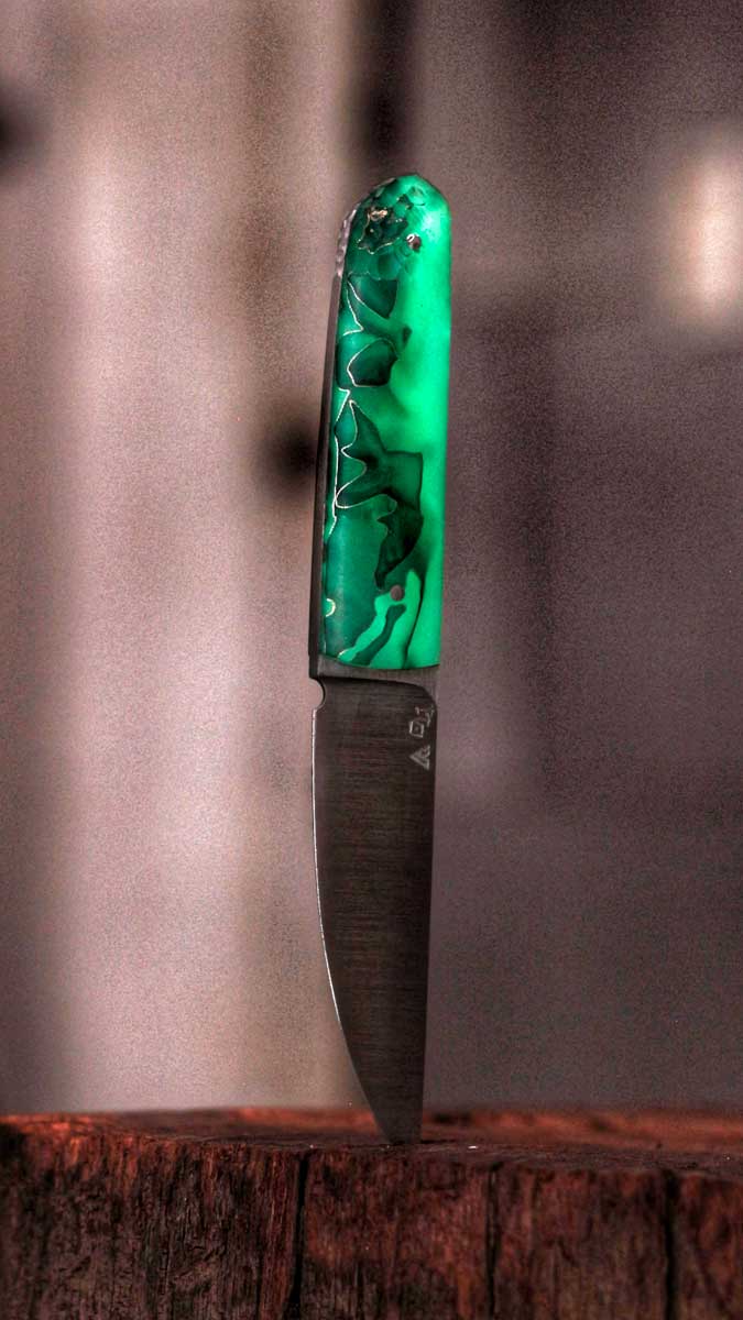 EDC_kwaiken_tanto_glow_in_dark.jpg